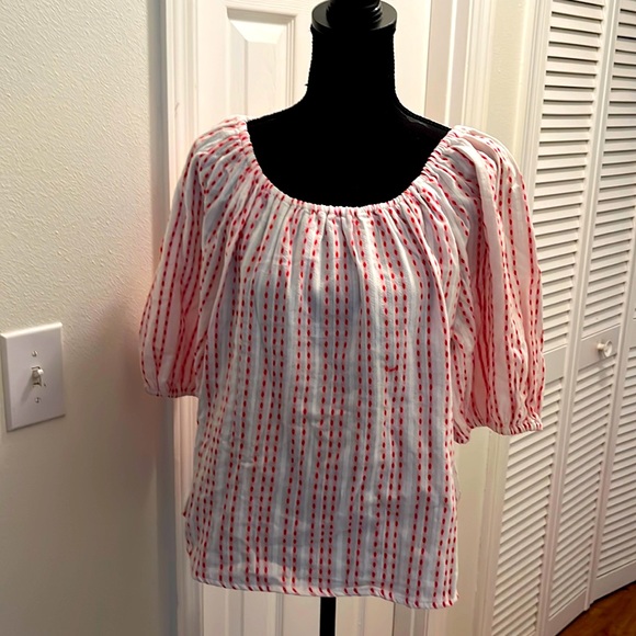 White Thread Top Universal Thread | Tops | Universal Thread White With Red Dots Top ...
